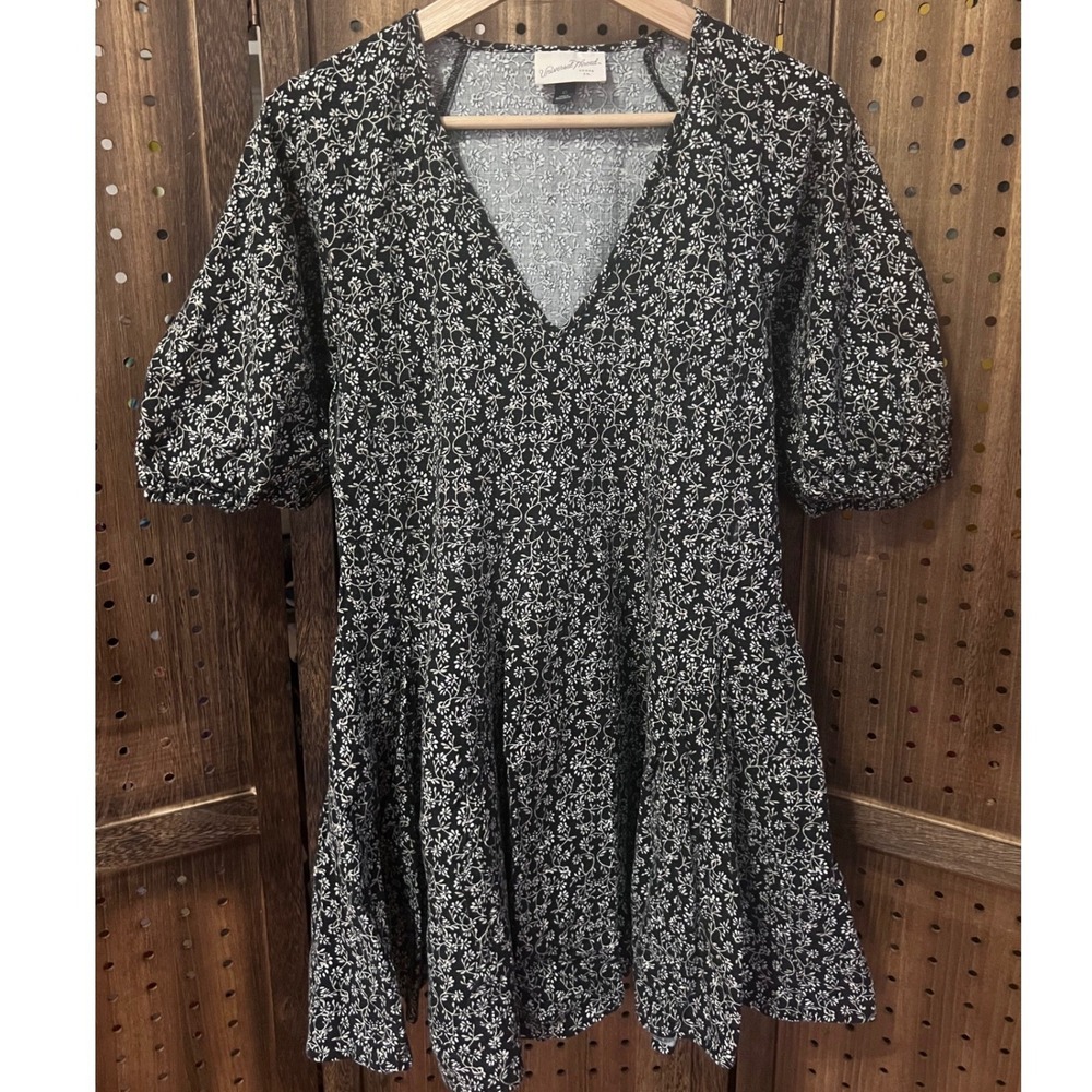 Universal Thread Linen-like Black White V Neck Dress Floral Size XS cottagecore
